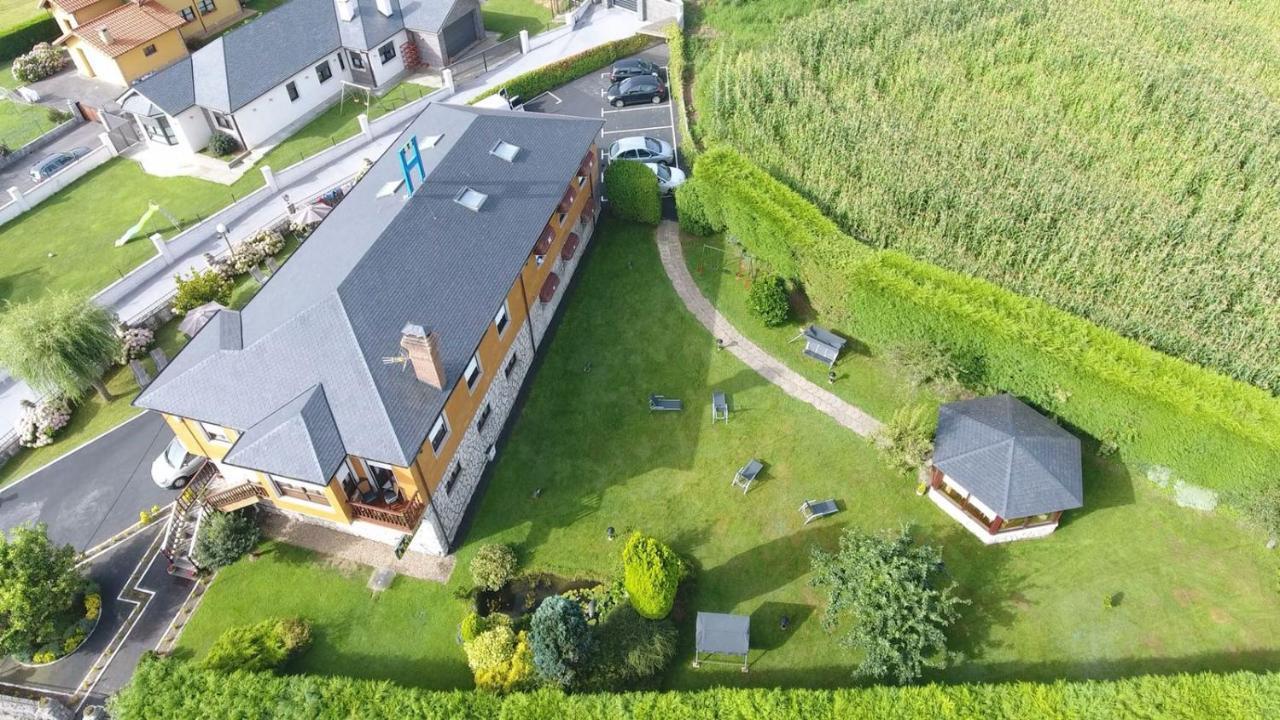 Hosteria Los Sauces Маон Экстерьер фото